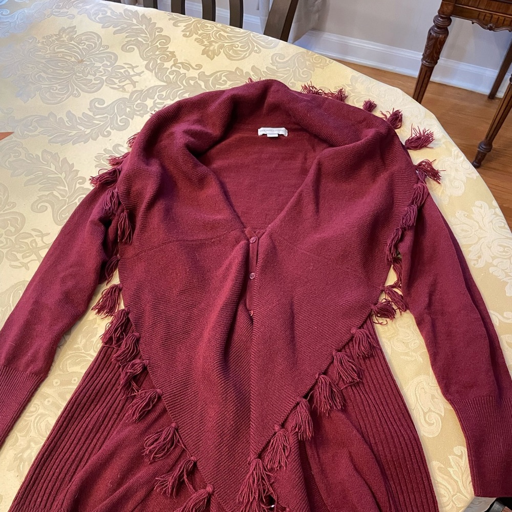 New York & company xs red fringe sweater